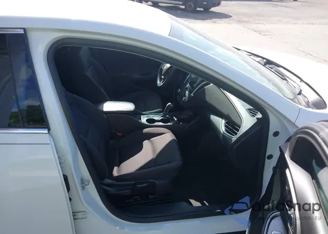 2020 Chevrolet Malibu Fwd Ls из США, поврежденный, VIN 1G1ZB5ST5LF001130